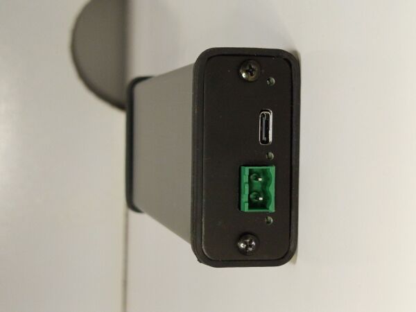 Usta Powerbank 12V 3A