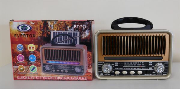 Everton Rt-769  Bluetooth Fm-Usb-Tf-Aux Solarlı,Led Işıklı  Şarjlı Nostaljik Radyo