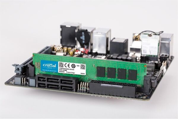 Crucial 16GB DDR4 3200Mhz CT16G4DFD832A (16chip) Pc Ram